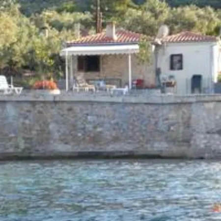 Little Bit Of Heaven Nyaraló